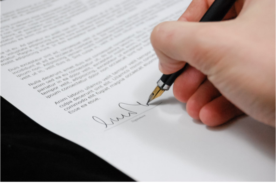 You are currently viewing Digital Signature: What, How, And Why It Works?